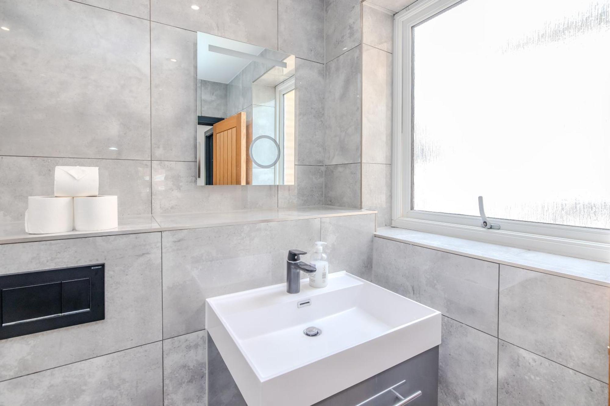 Central Hove 3 Bedroom Flat Bn340Bwil المظهر الخارجي الصورة