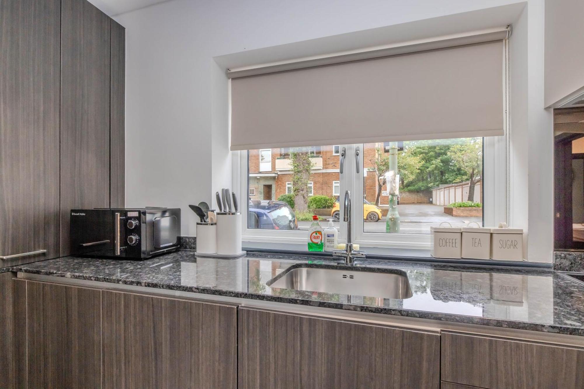 Central Hove 3 Bedroom Flat Bn340Bwil المظهر الخارجي الصورة