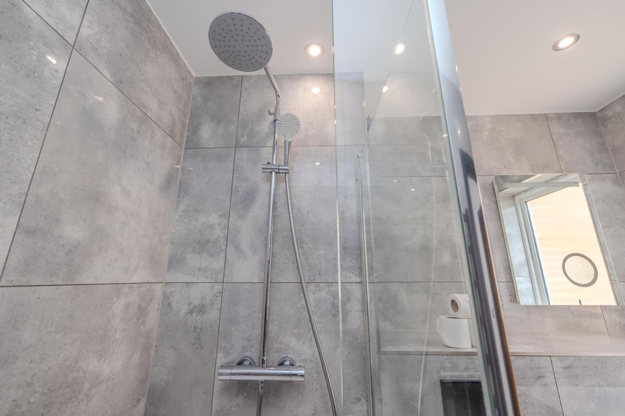 Central Hove 3 Bedroom Flat Bn340Bwil المظهر الخارجي الصورة